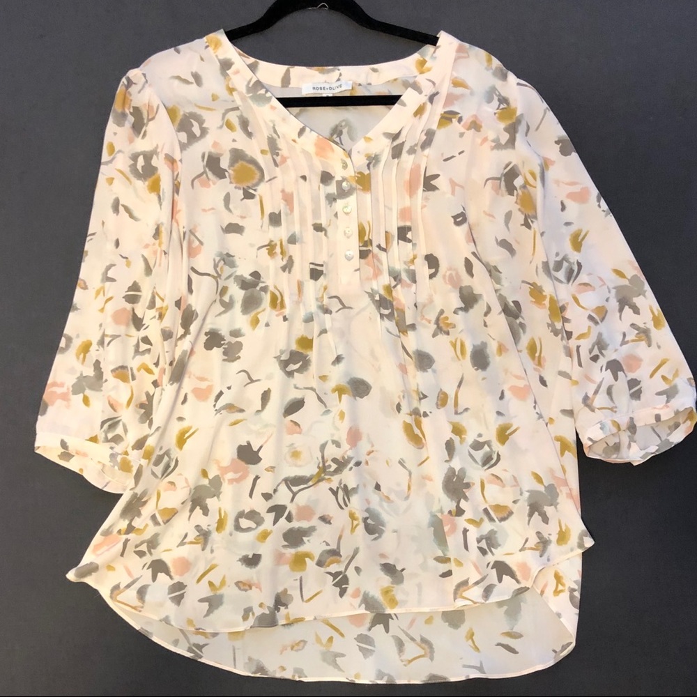 Rose & Olive 3/4 sleeve top